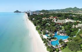 Hua Hin Travel Guide – Discover Thailand’s Royal Beach Resort of Relaxation and Elegance