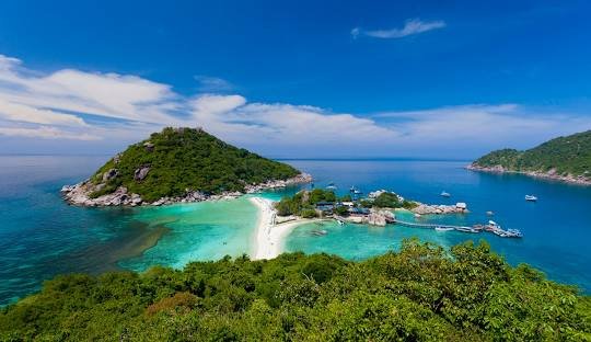 Koh Tao Travel Guide – Explore Thailand’s Diving Paradise and Island of Tranquility