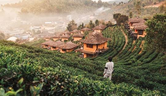 Mae Hong Son Travel Guide – Discover Northern Thailand’s Hidden Valley of Mist and Culture